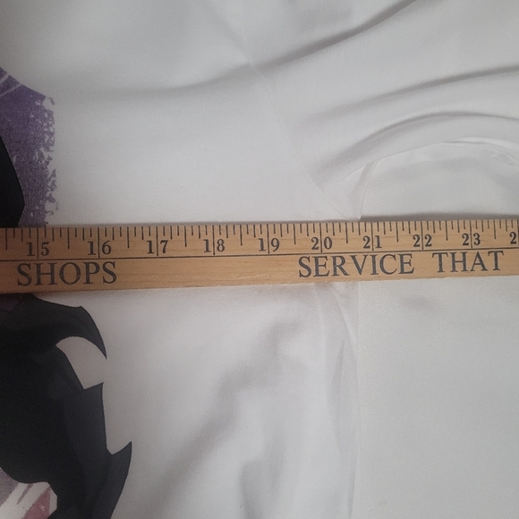 NWT Masters of the Universe Revelation Skeletor White Long Sleeve Shirt Size L - Picture 8 of 9